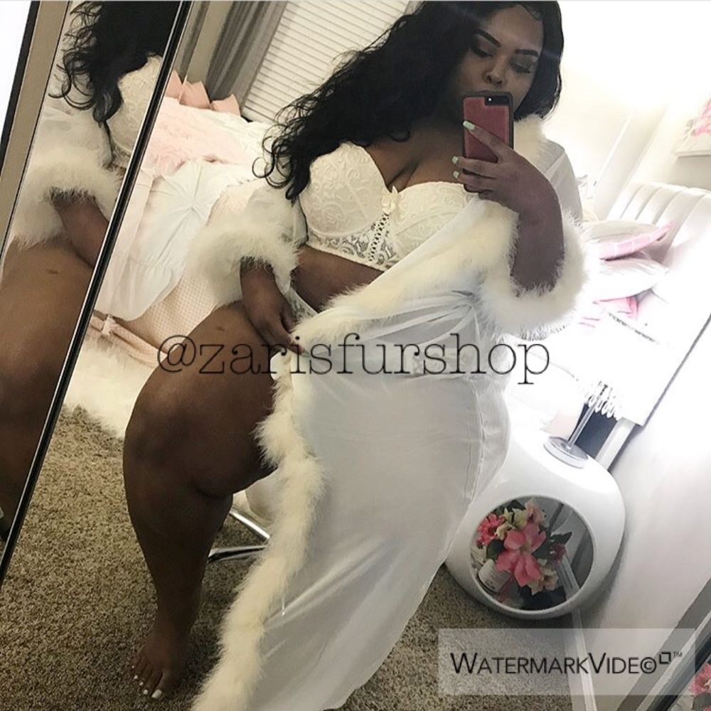 Fur Robes - Picture 6 of 8
